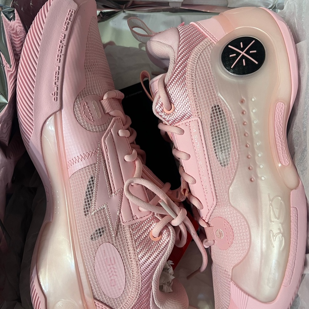 Way of Wade 10 Low 'Cherry Blossom' Basketball Shoes